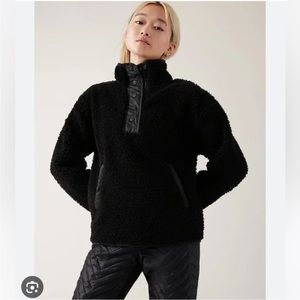 NWT Athleta Cozy Sherpa Snap Sweatshirt in Black. Size XS